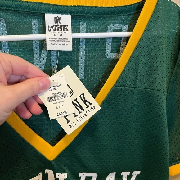 NWT vs pink packers jersey